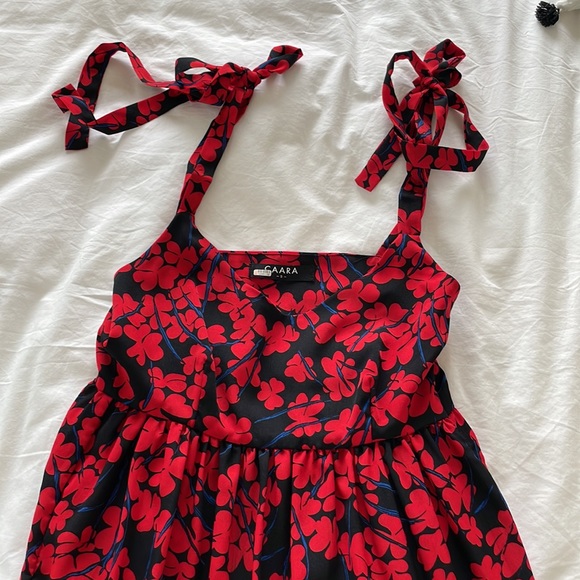 Beautiful long floral dress with bow straps - Picture 2 of 2